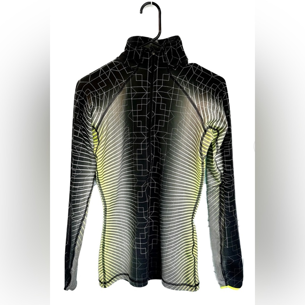 Nike Pro 1/2 zip pullover. Women’s Small.